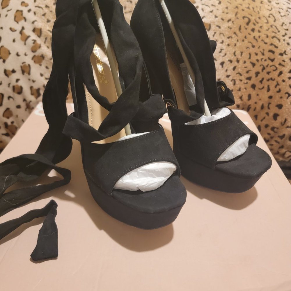 Lace Up Platform Heels - Picture 2 of 5